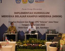 Kepala BPS Jatim Sebagai Narasumber FGD Implementasi Kurikulum Merdeka Belajar Kampus Merdeka (MBKM)